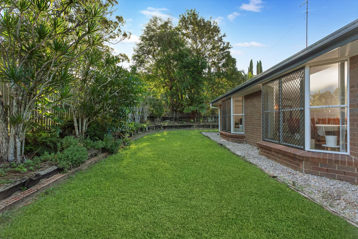 2 Dianella Court, Elanora