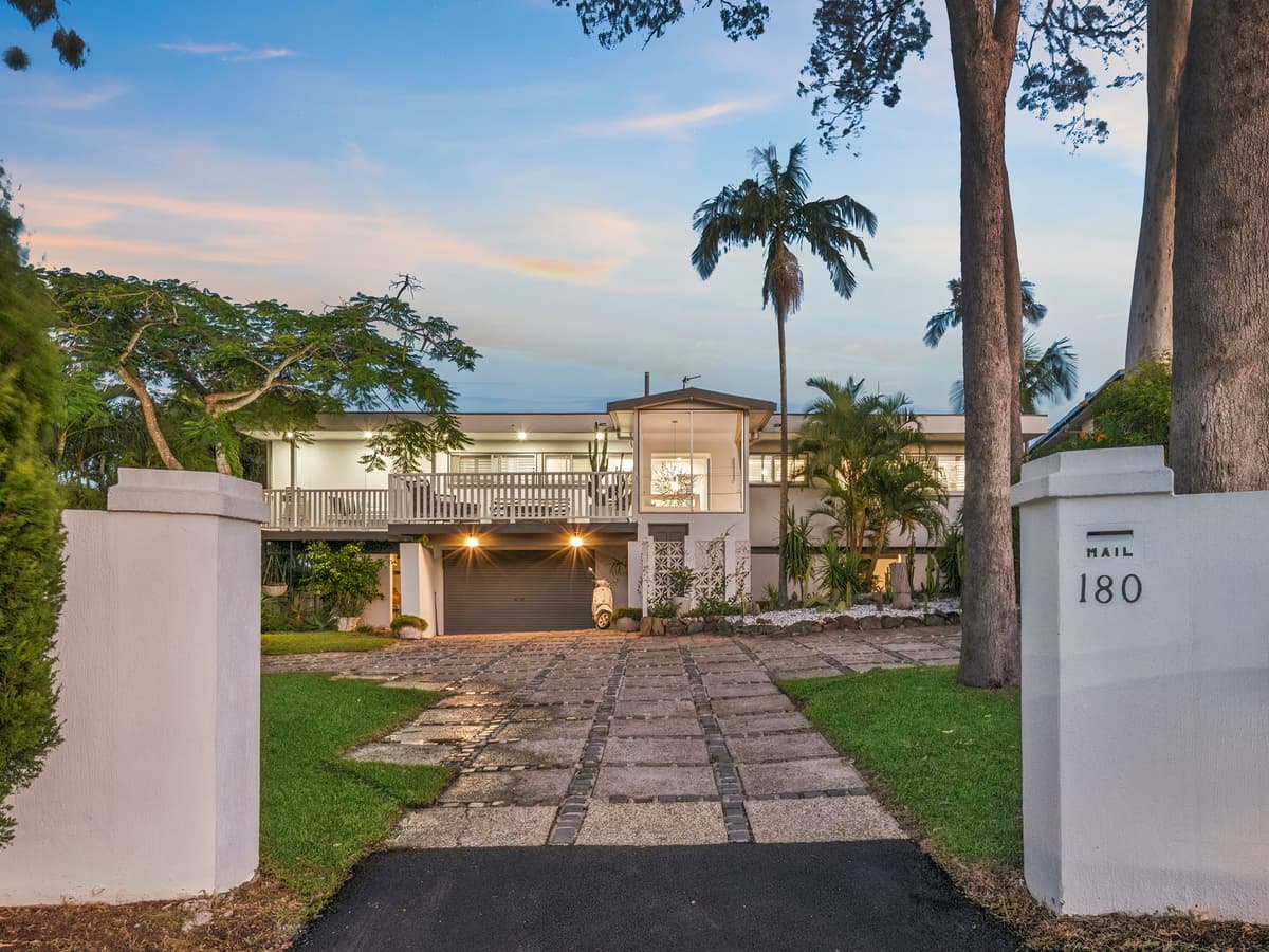 180 Heeb Street, Benowa