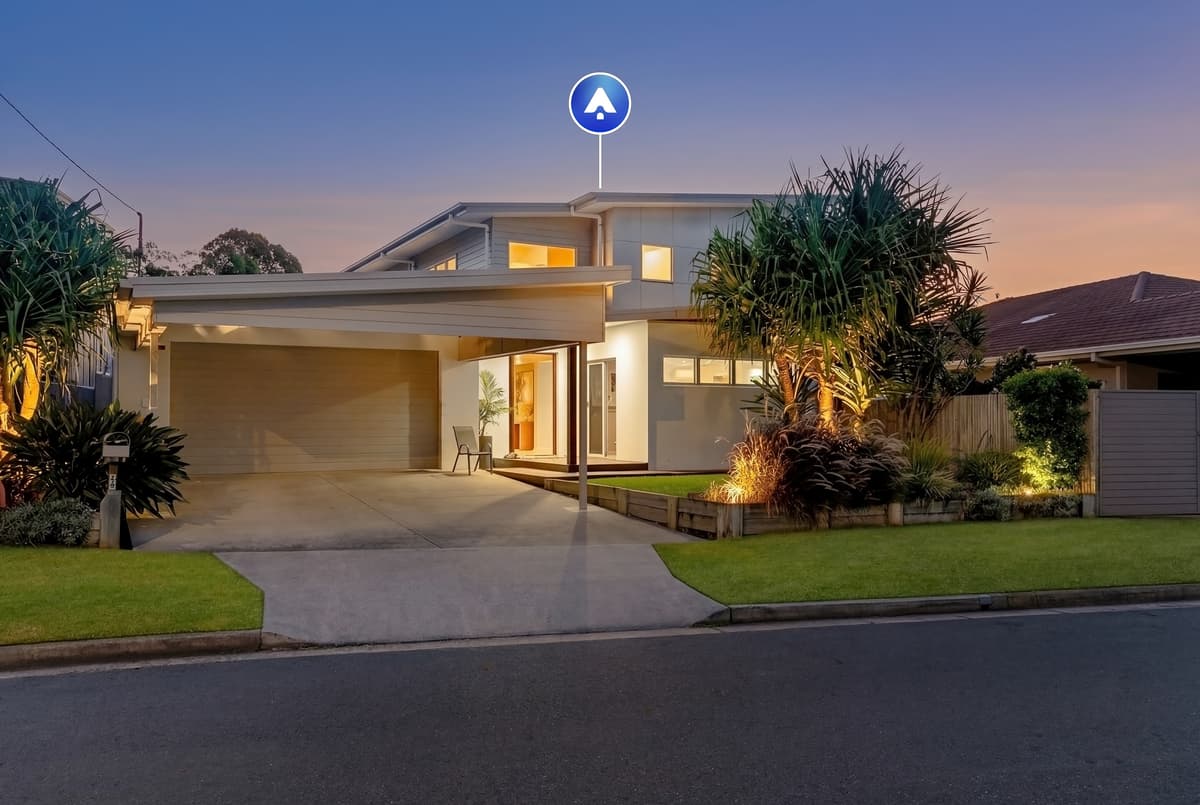 49 Kingfisher Crescent, Burleigh Waters