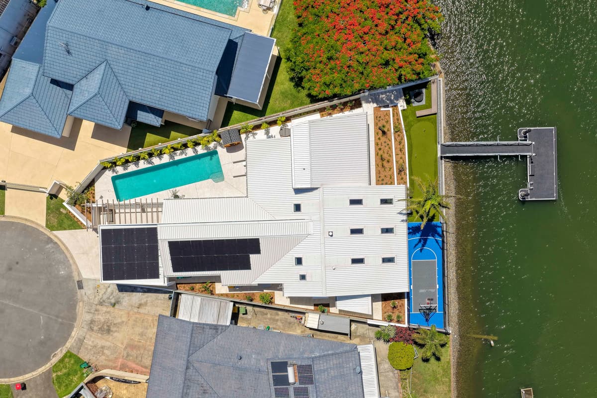 24 Maureen Court, Broadbeach Waters