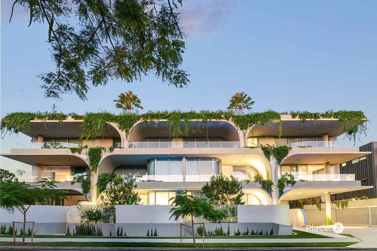 8/30 Love Street, Bulimba