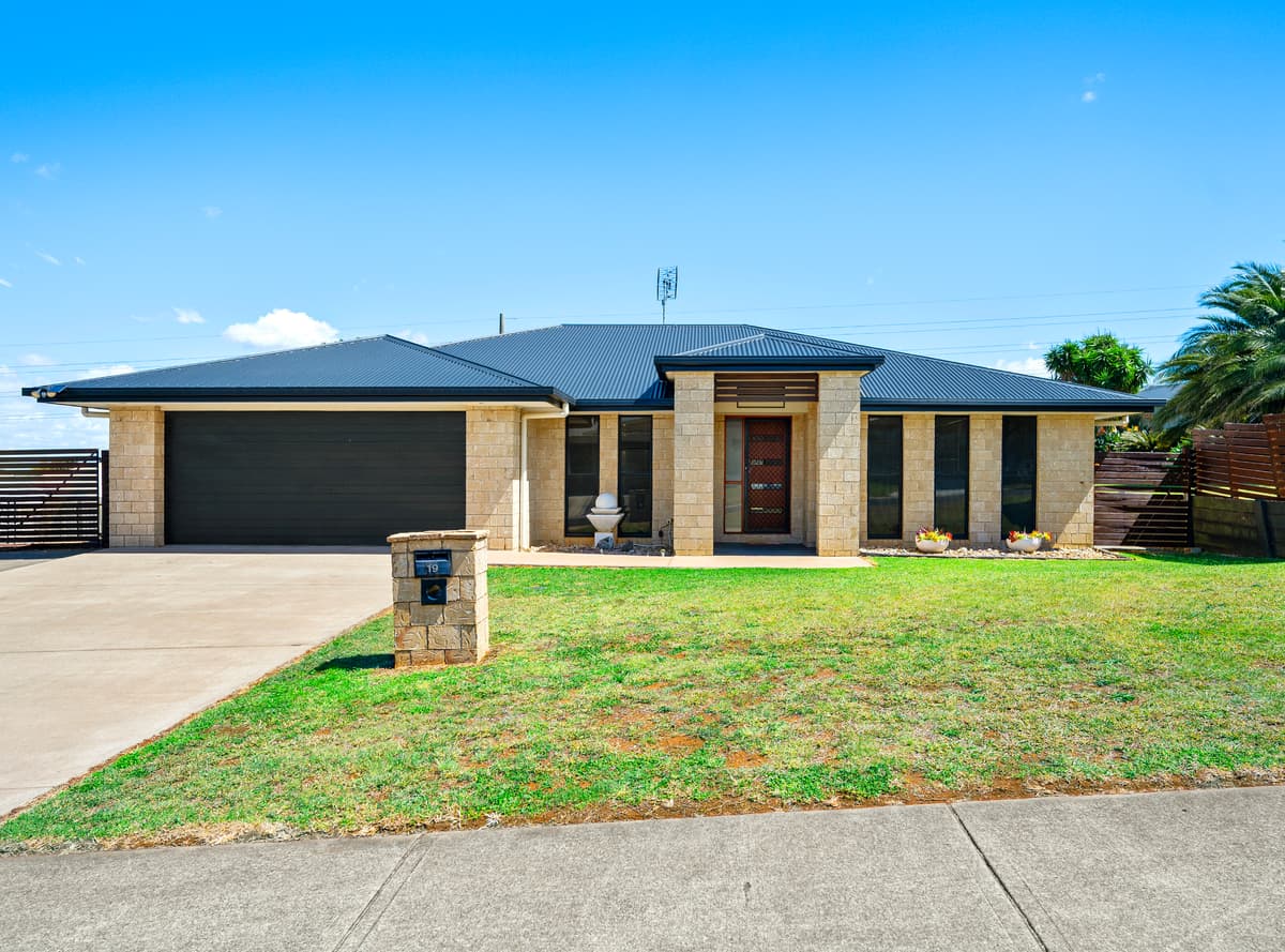 19 Ace Drive, Glenvale