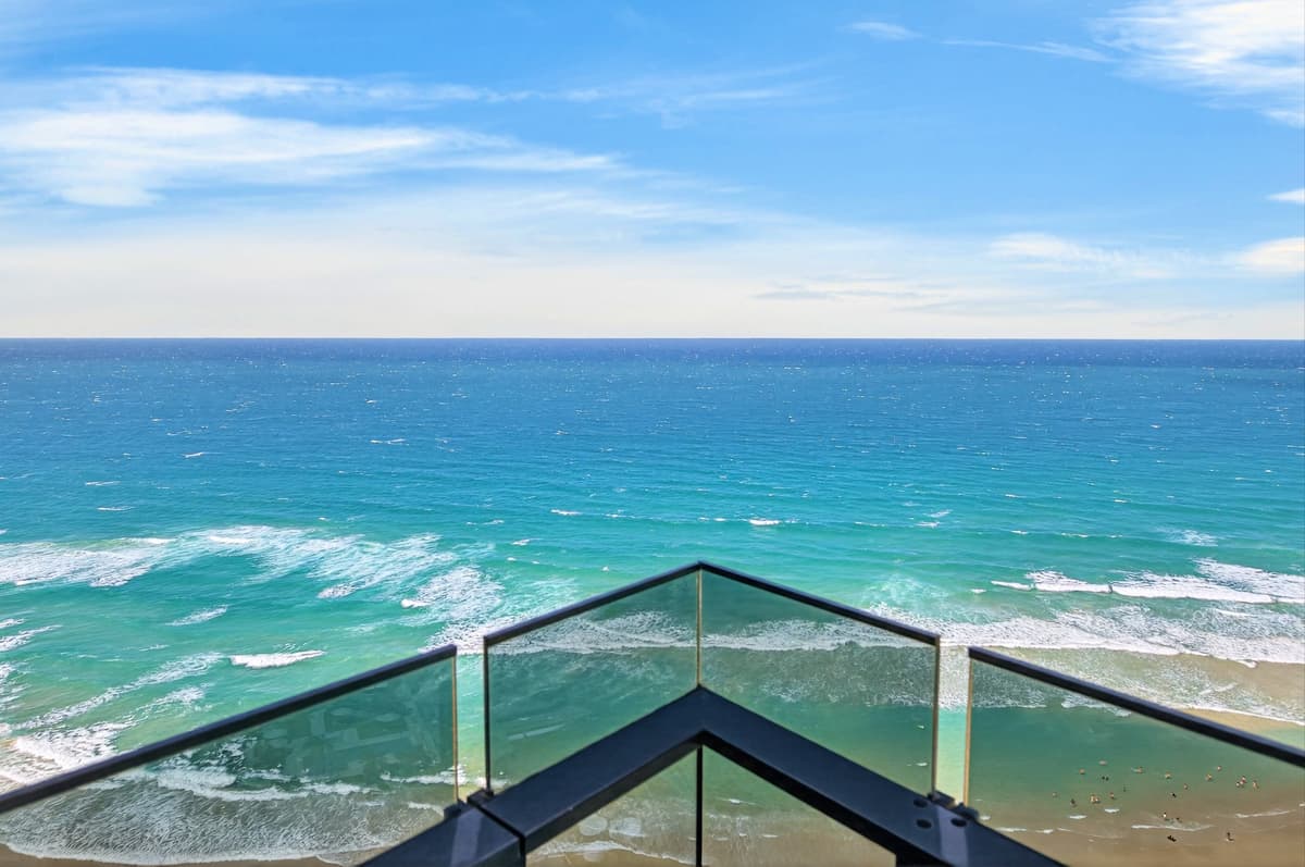 2702/4 The Esplanade, Surfers Paradise