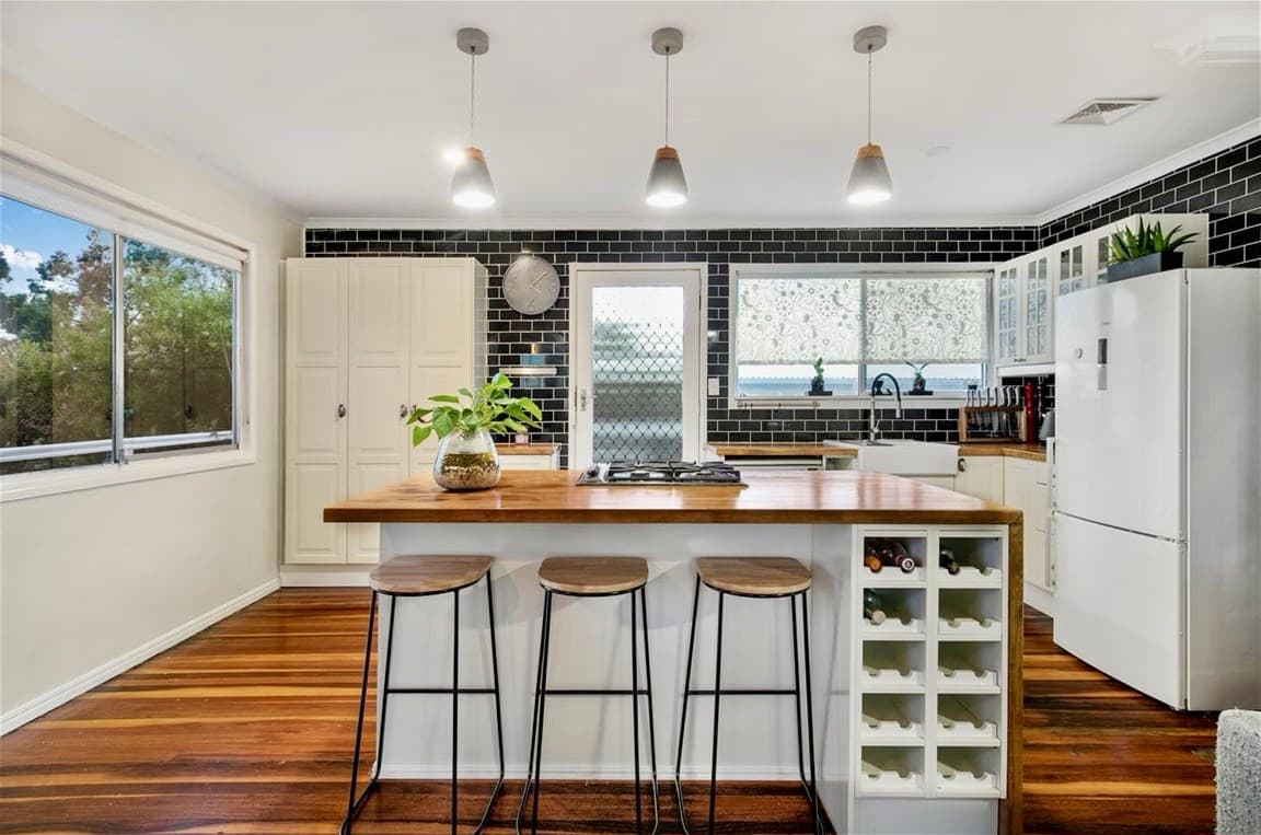 371 Seventeen Mile Rocks Road, Oxley