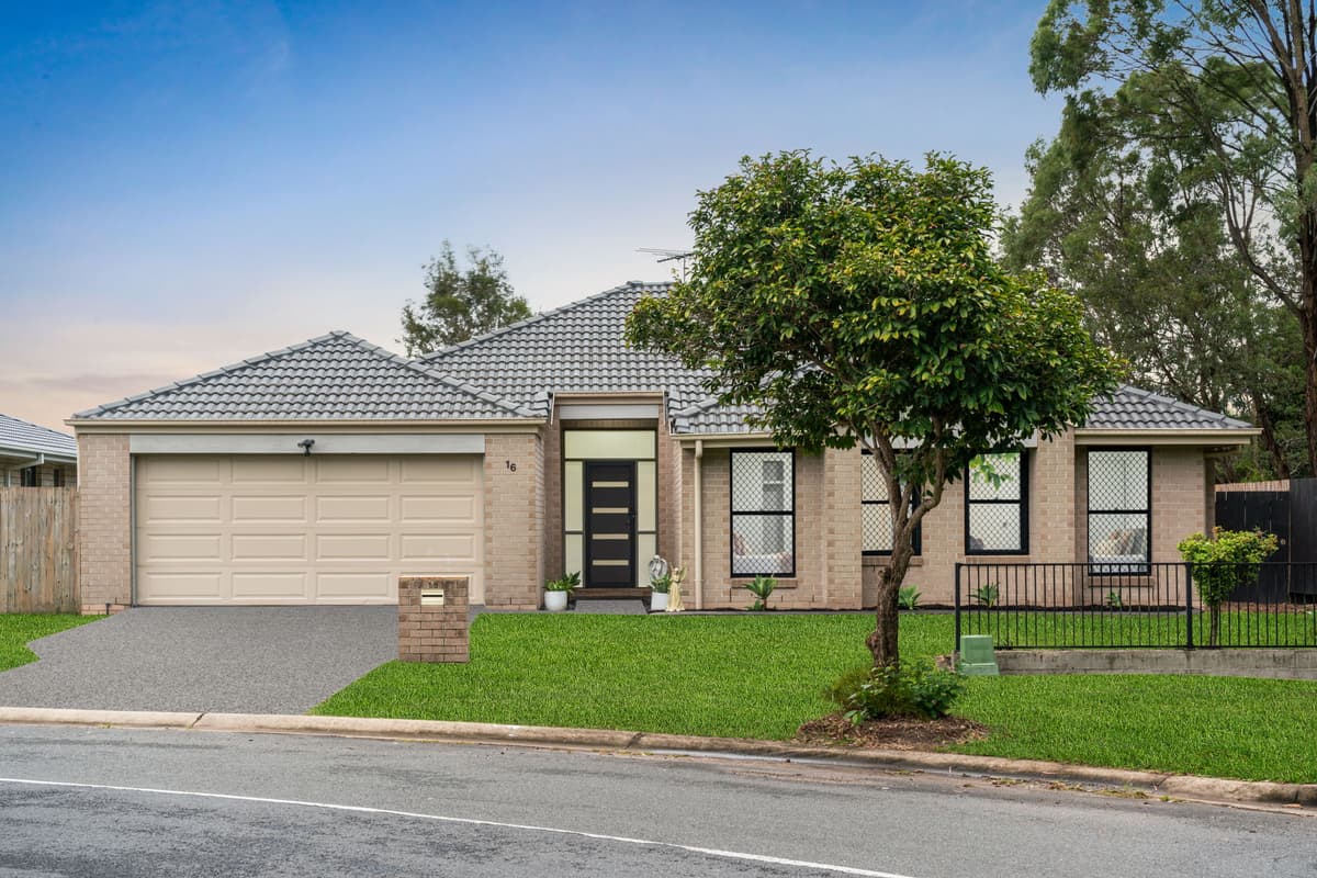 16 Voss Boulevard, Heritage Park