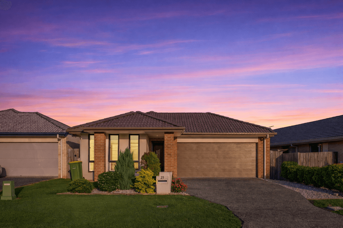 25 Village Boulevard, Pimpama