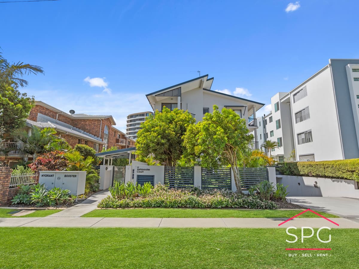 7/13 South Street, Coolangatta