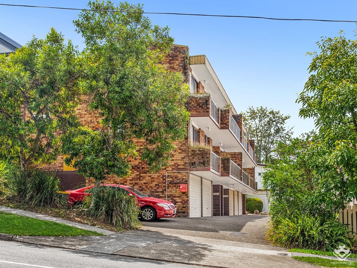 4/114 Carmody Road, St Lucia