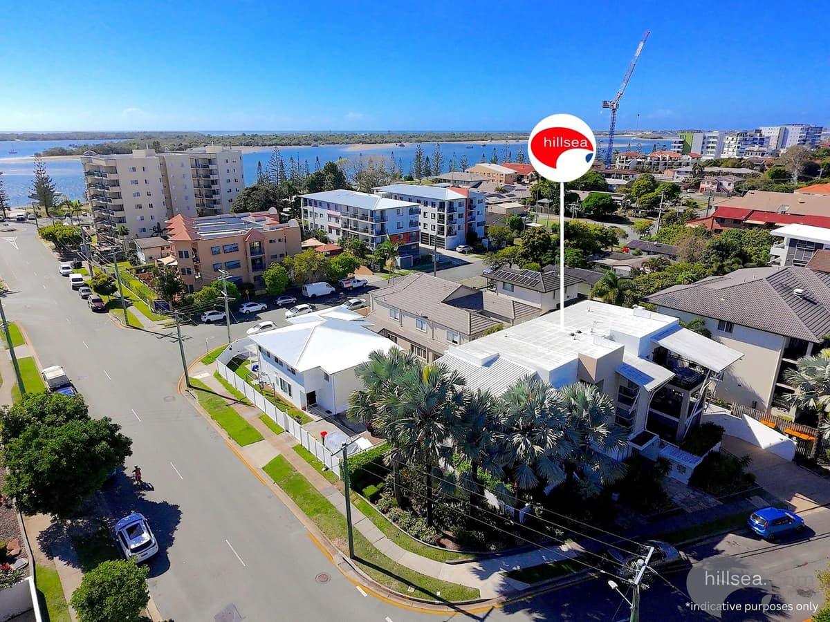 2/2 Oleander Avenue, Biggera Waters