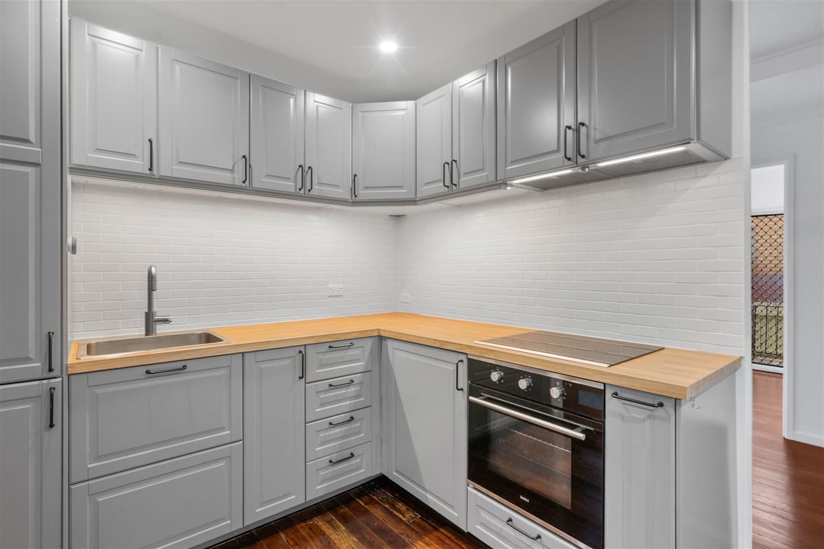 2/17 Park Road, Yeronga