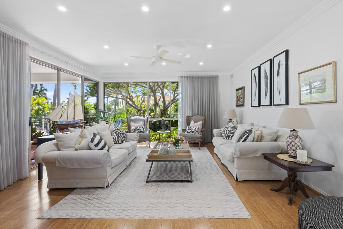 6 Montserrat Court, Clear Island Waters