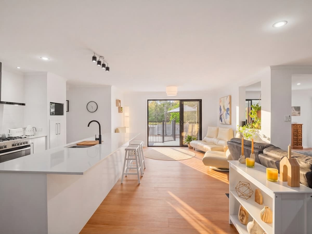 1 Nyoka Court, Elanora