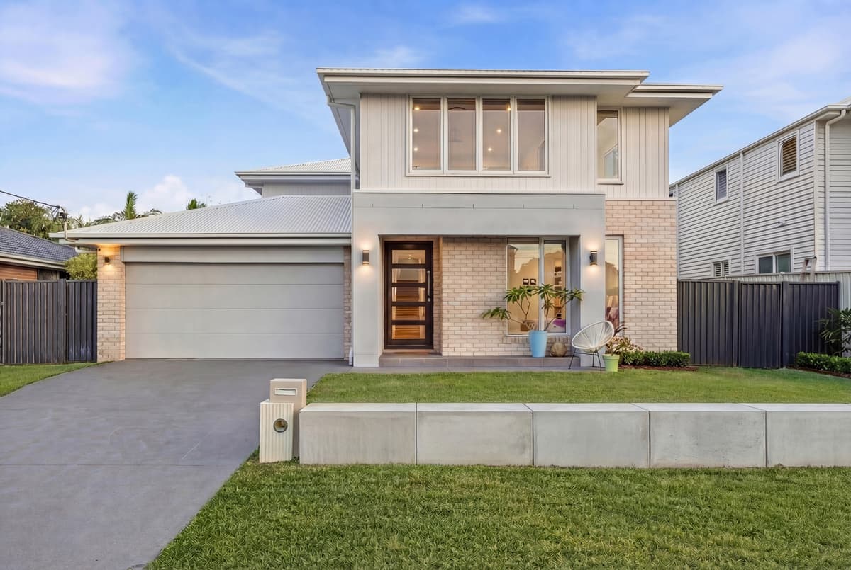 9 Skua Street, Burleigh Waters