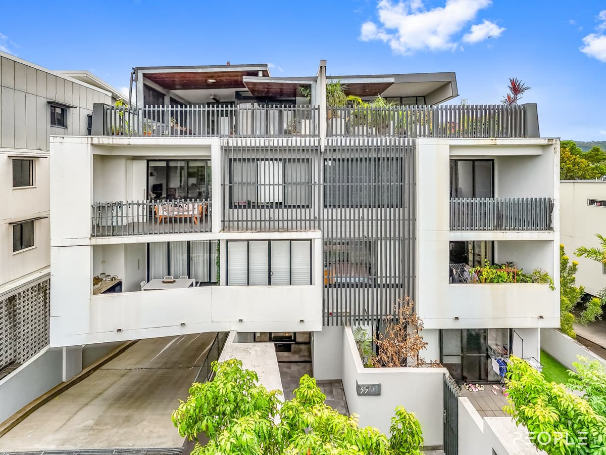 11/35 Clarence Road, Indooroopilly