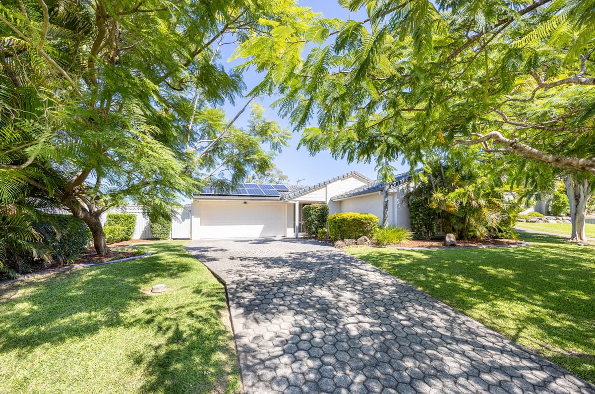 6 Yowani Street, Robina