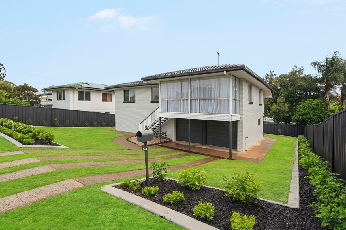 43 Drevesen Avenue, Cleveland