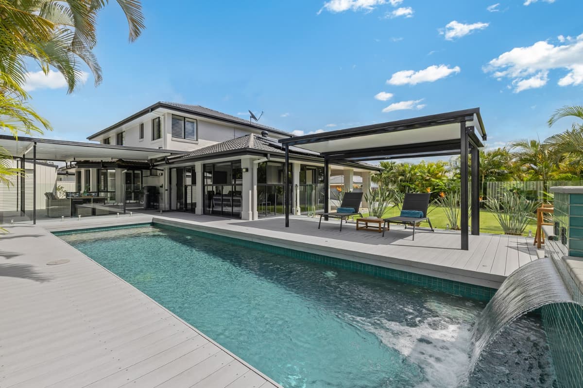 9 Wallaby Circuit, Pelican Waters