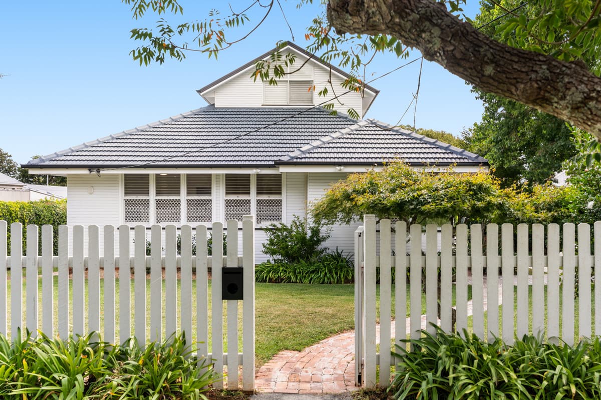 20 Lydwin Crescent, East Toowoomba