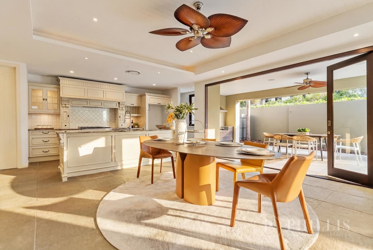 104 Compass Drive, Biggera Waters