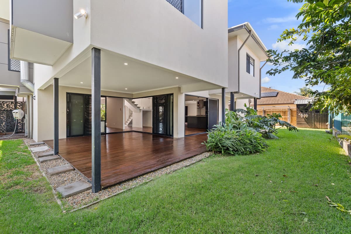 3 Lois Place, Redland Bay