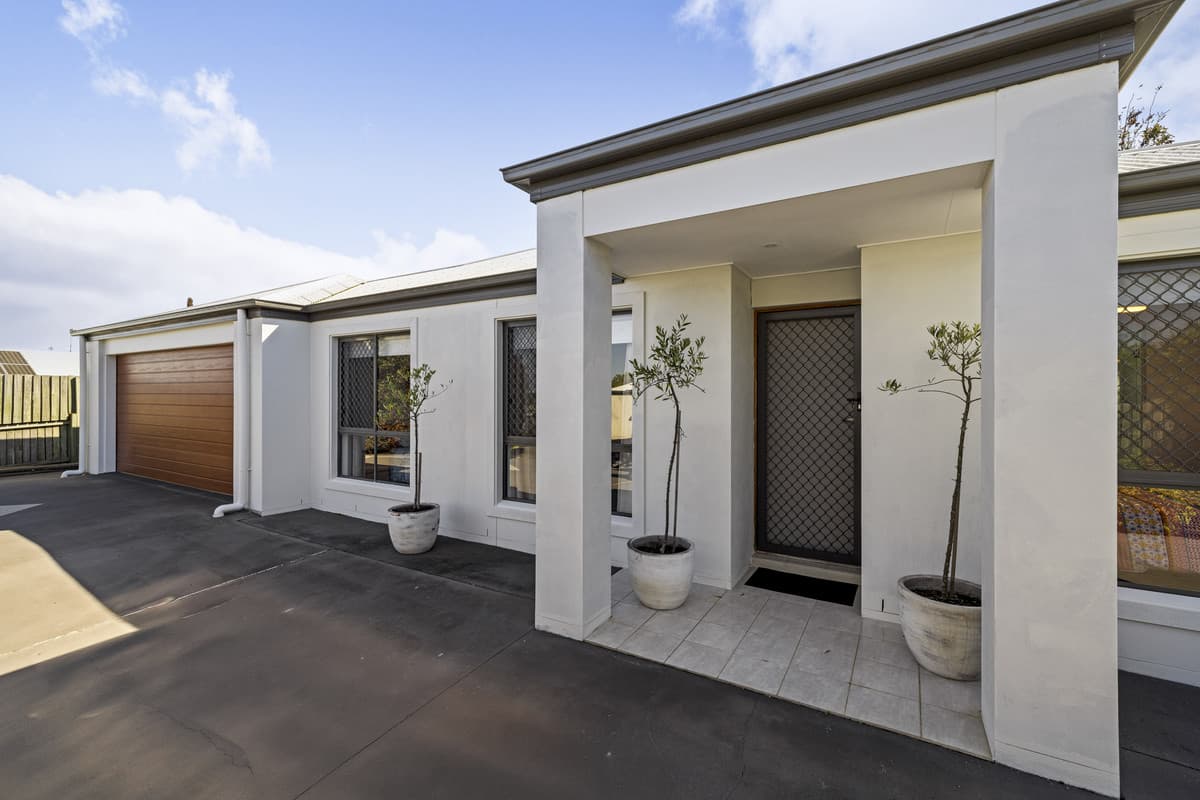1/4 Punter Close, Glenvale