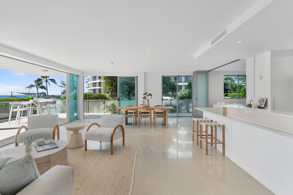 1/389 Golden Four Drive, Tugun