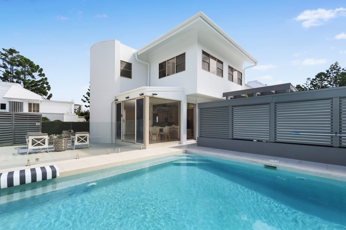 2110 South Shields Drive, Benowa