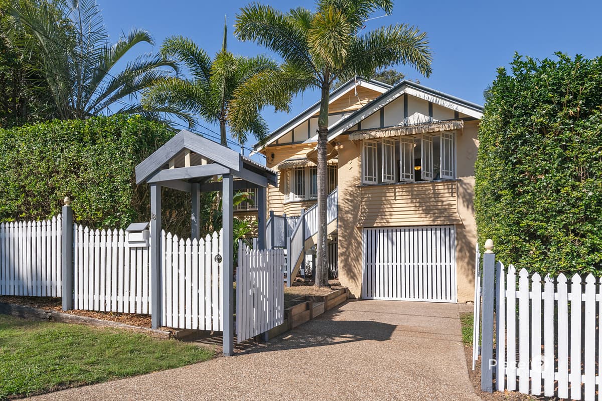 18 Tarana Street, Camp Hill