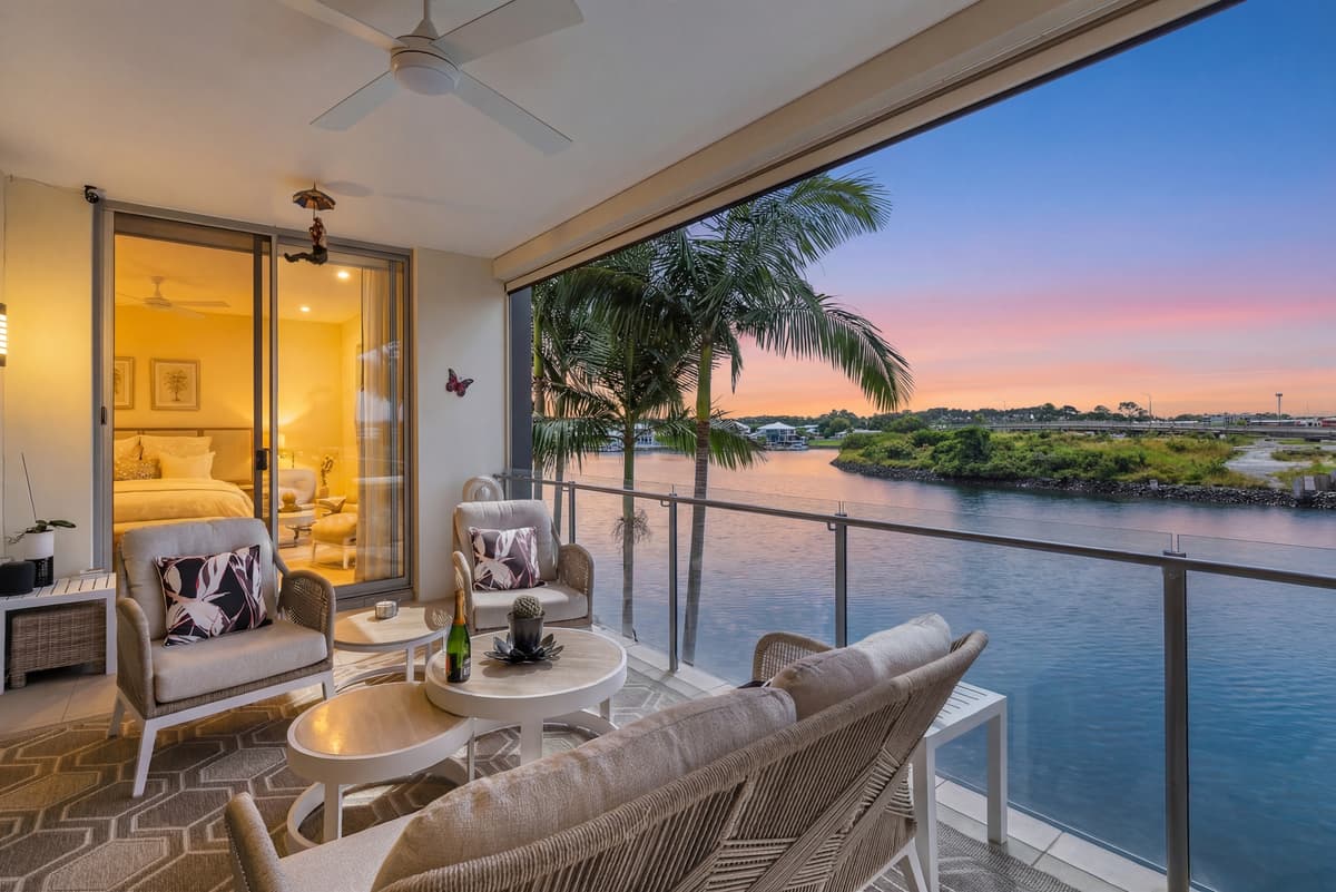 122/3 Pendraat Parade, Hope Island