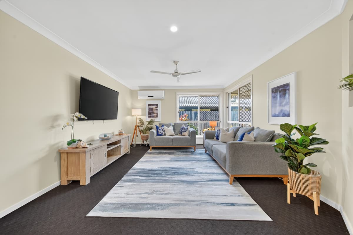 78 Lake Manchester Street, Logan Reserve