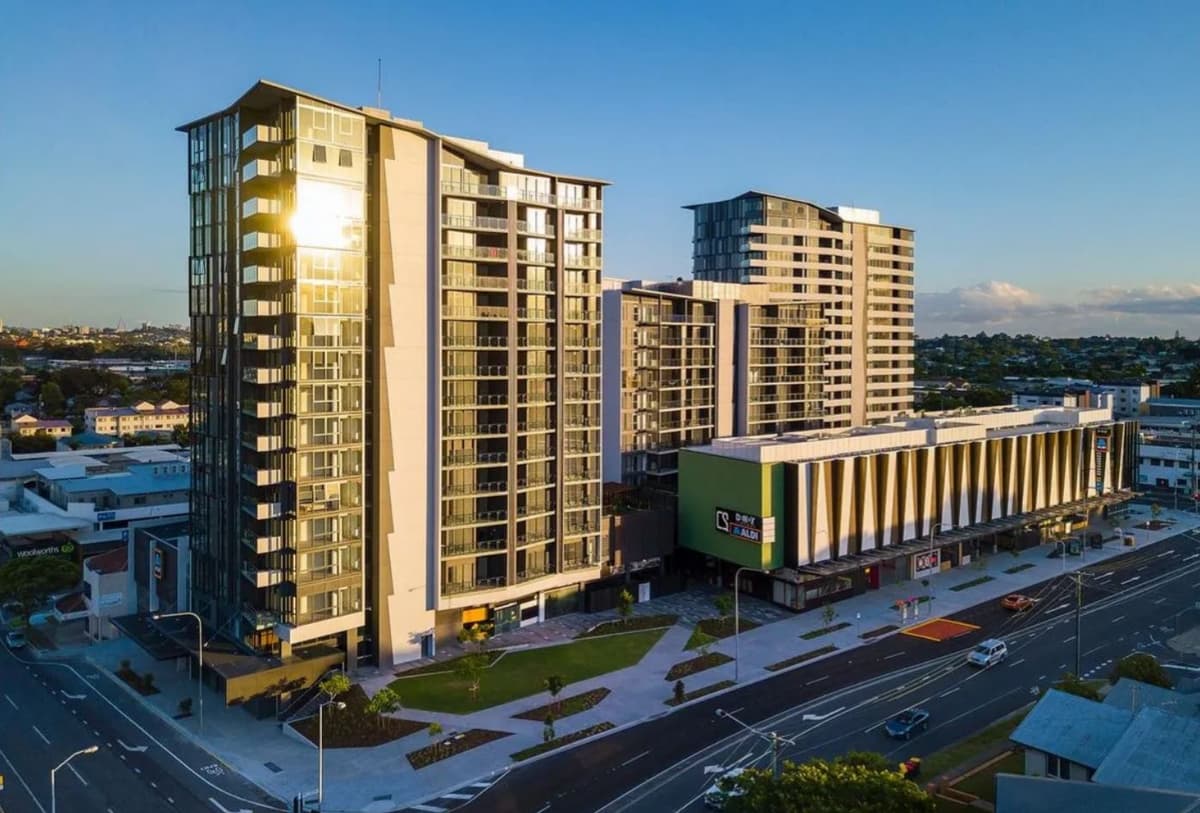 31308/300 Old Cleveland Road, Coorparoo