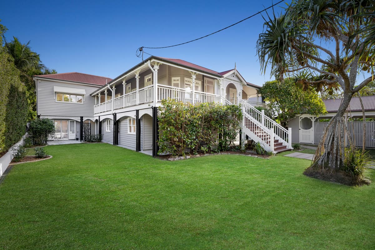 32 Kew Road, Graceville