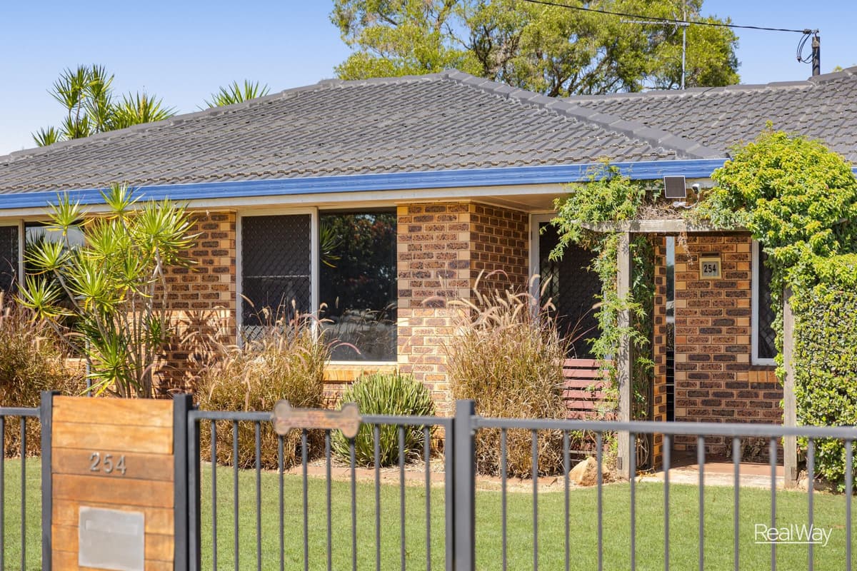 254 Taylor Street, Newtown