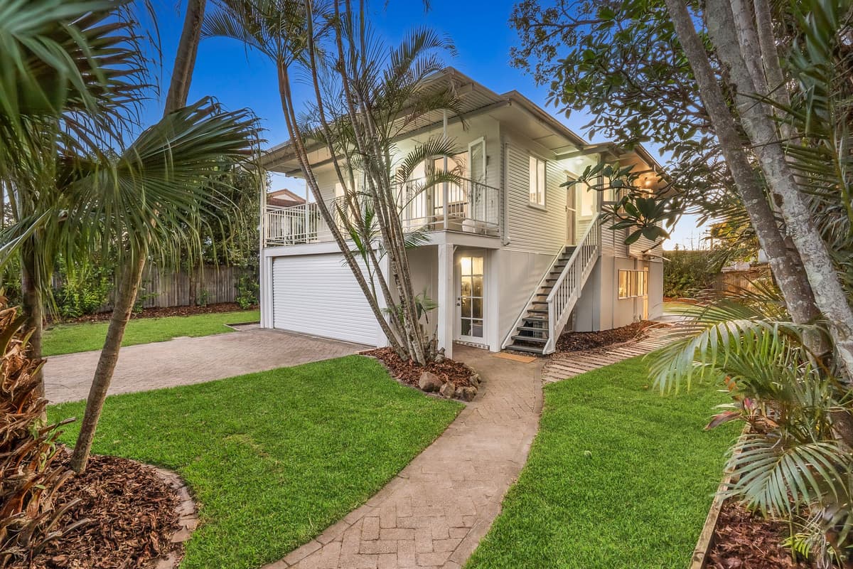 13 Third Avenue, Coolum Beach