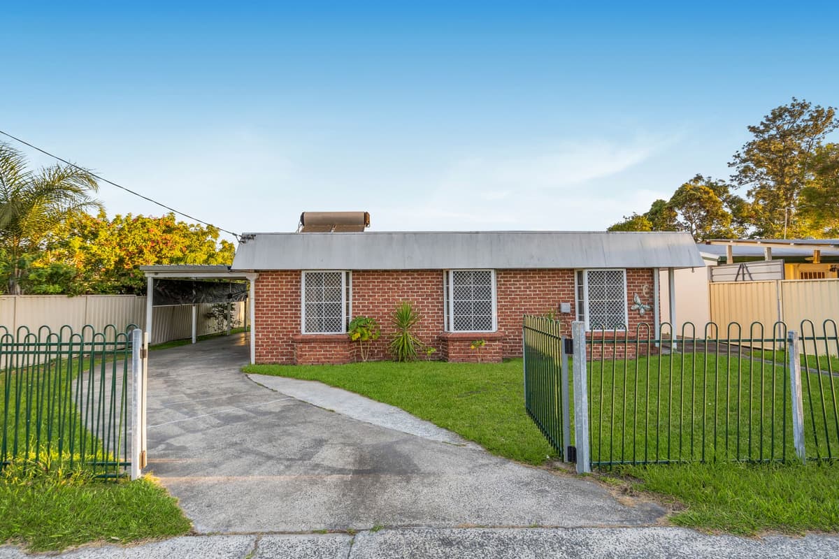6 Acacia Road, Woodridge