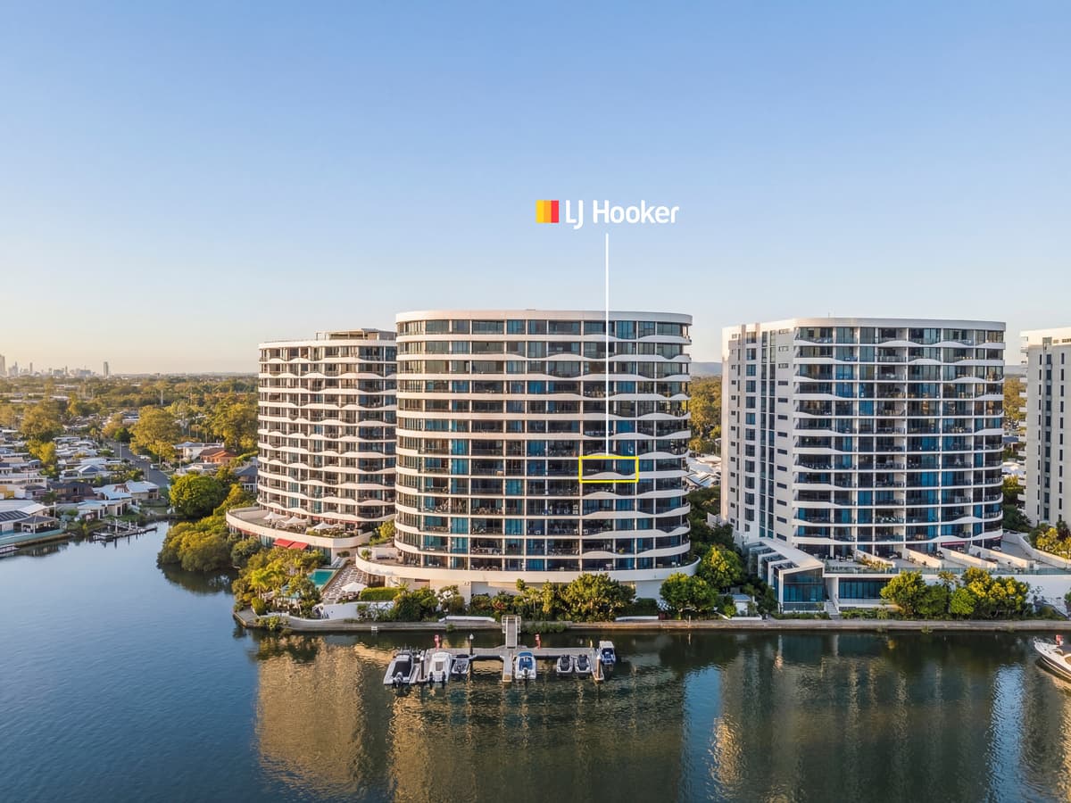 1602/5 Harbour Side Court, Biggera Waters