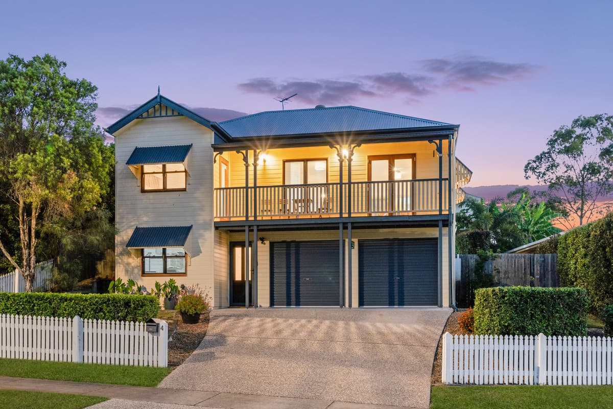 4 Jarrah Place, Springfield Lakes