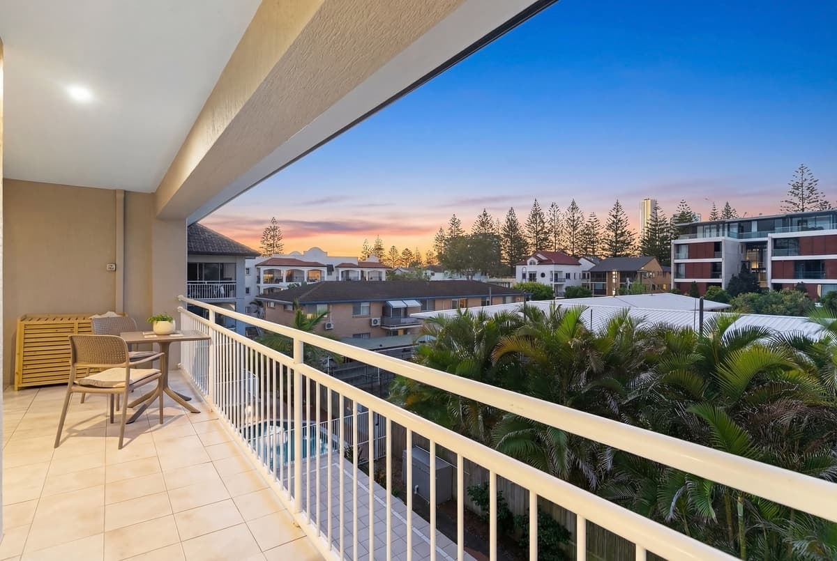 15/9 Francis Street, Mermaid Beach