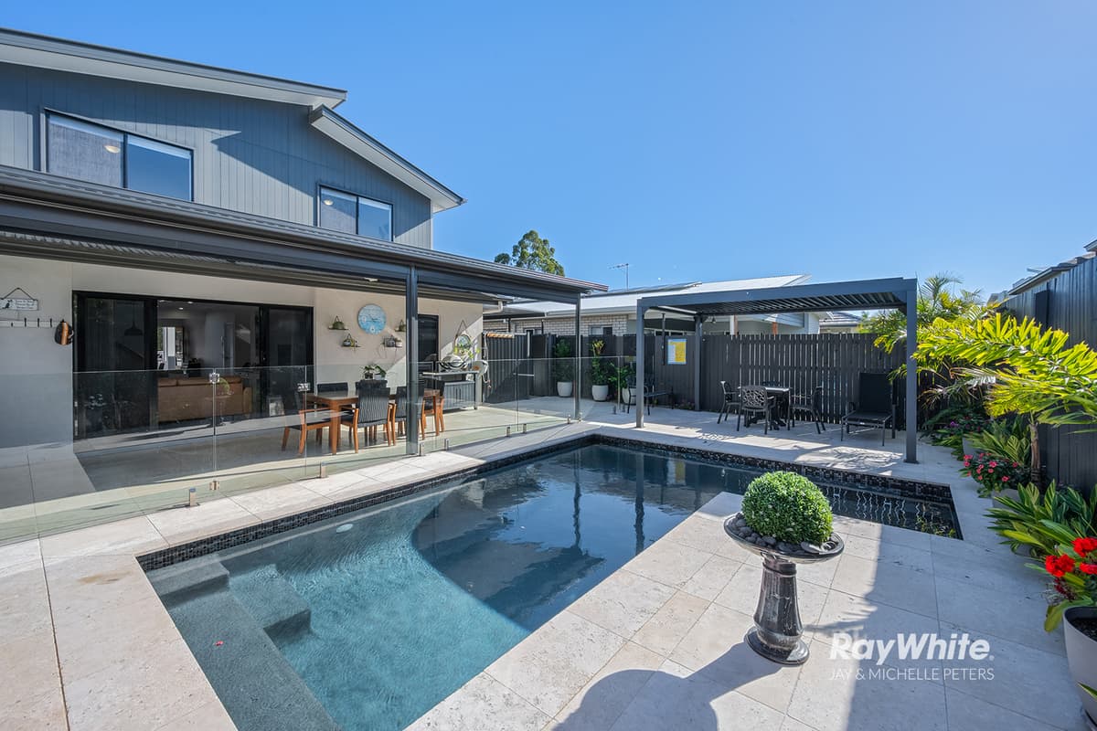 116 Spinnaker Boulevard, Newport