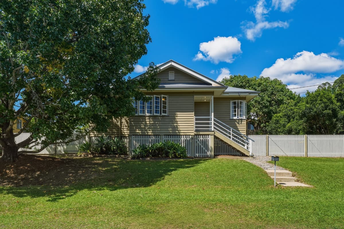 52 Fitzsimmons Street, Keperra