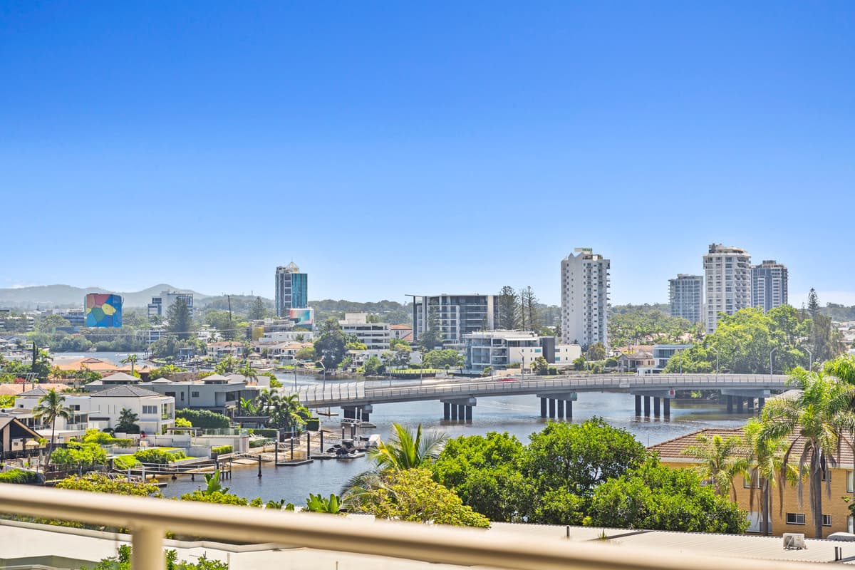 503/18 Fern Street, Surfers Paradise