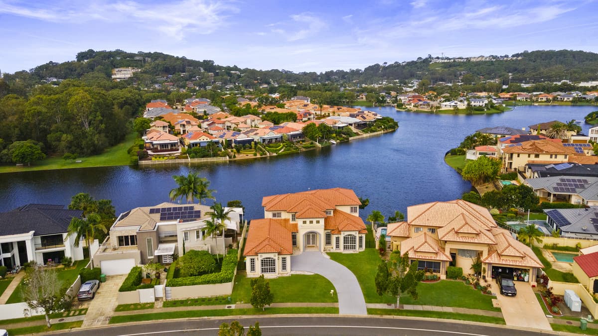 126 Dunlin Drive, Burleigh Waters