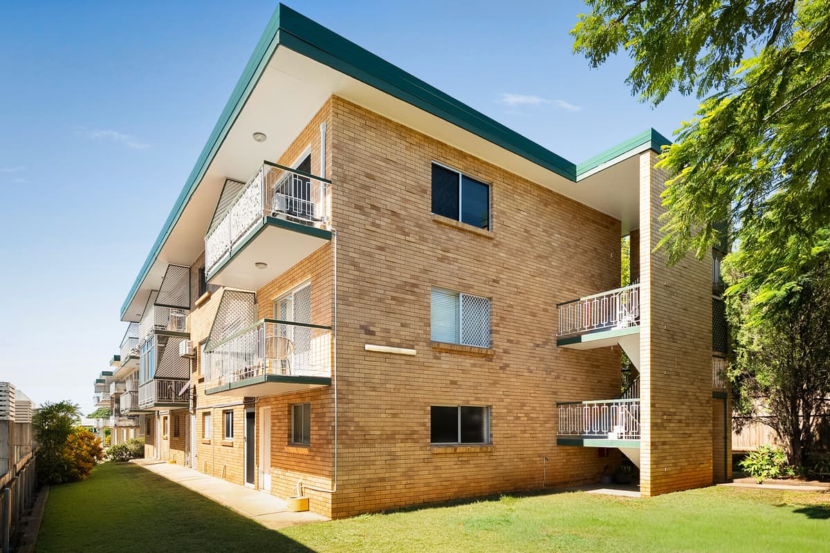 4/6 Garnet Street, Clayfield