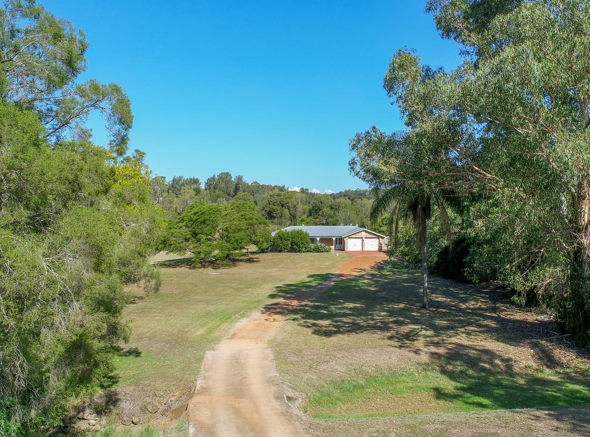 24 Stewart Street, Withcott