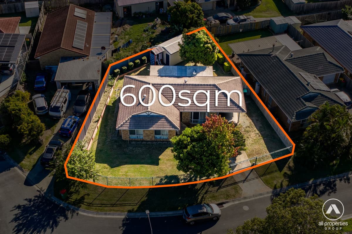 15 Mooloolah Court, Hillcrest