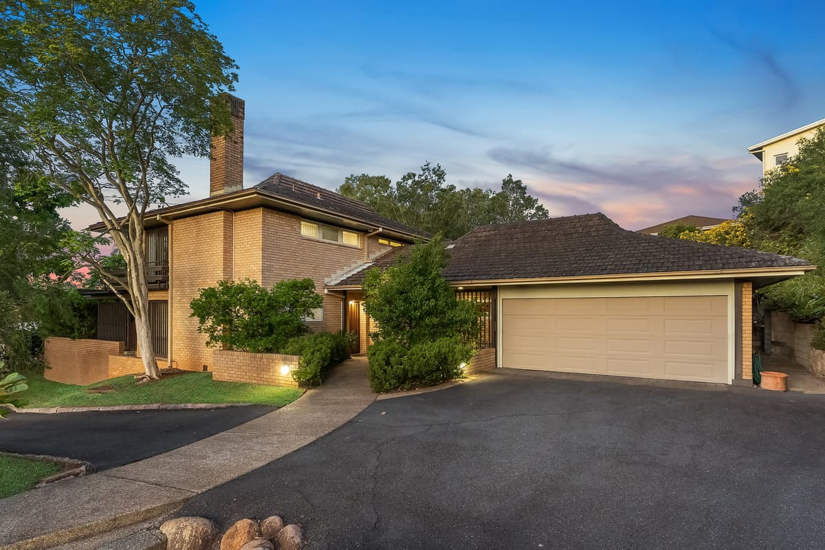 10 Castile Street, Indooroopilly