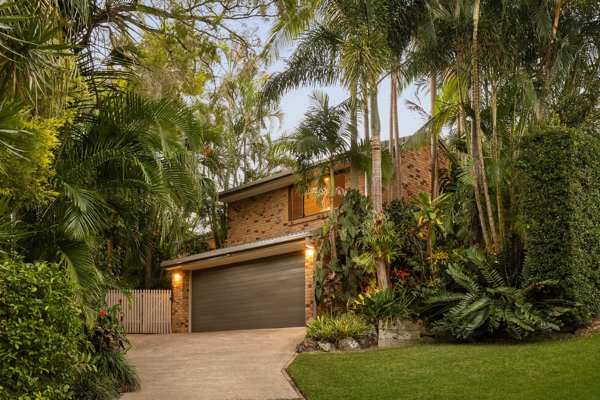 30 Kewarra Street, Kenmore