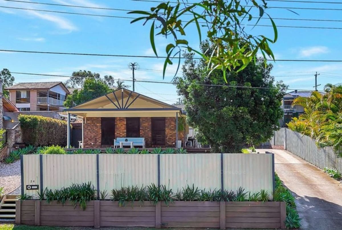 24 Sunnybay Drive, Birkdale