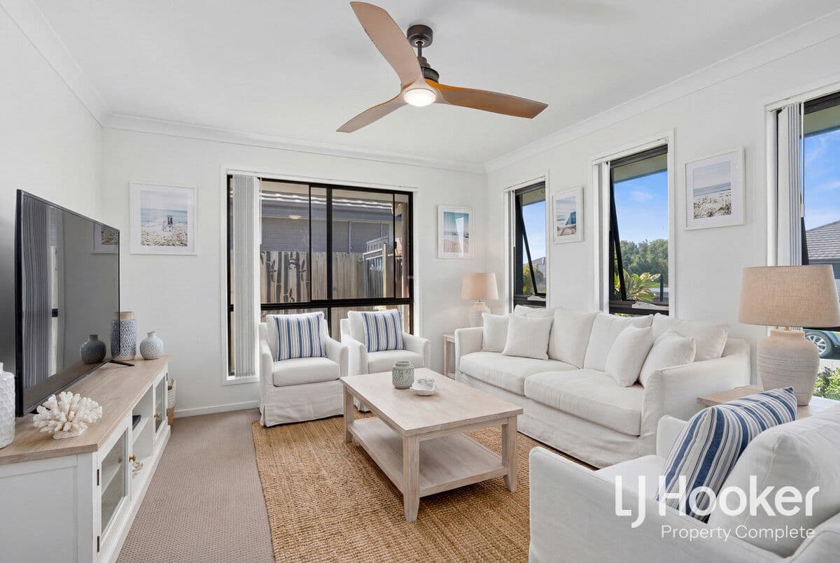 42 Golden Gate Avenue, Park Ridge