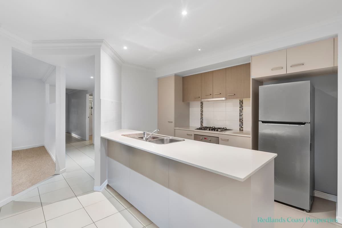 10 Maree Place, Redland Bay